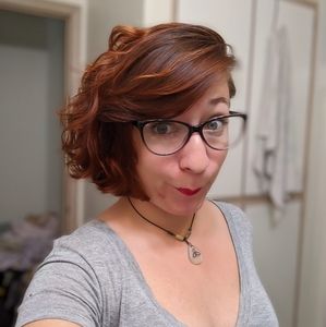 Meet your Posher, Andrea